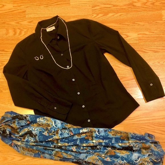 LOFT Tops - LOFT Classic Fitted Black Button-up long sleeved Blouse, v-neck collar, size 14